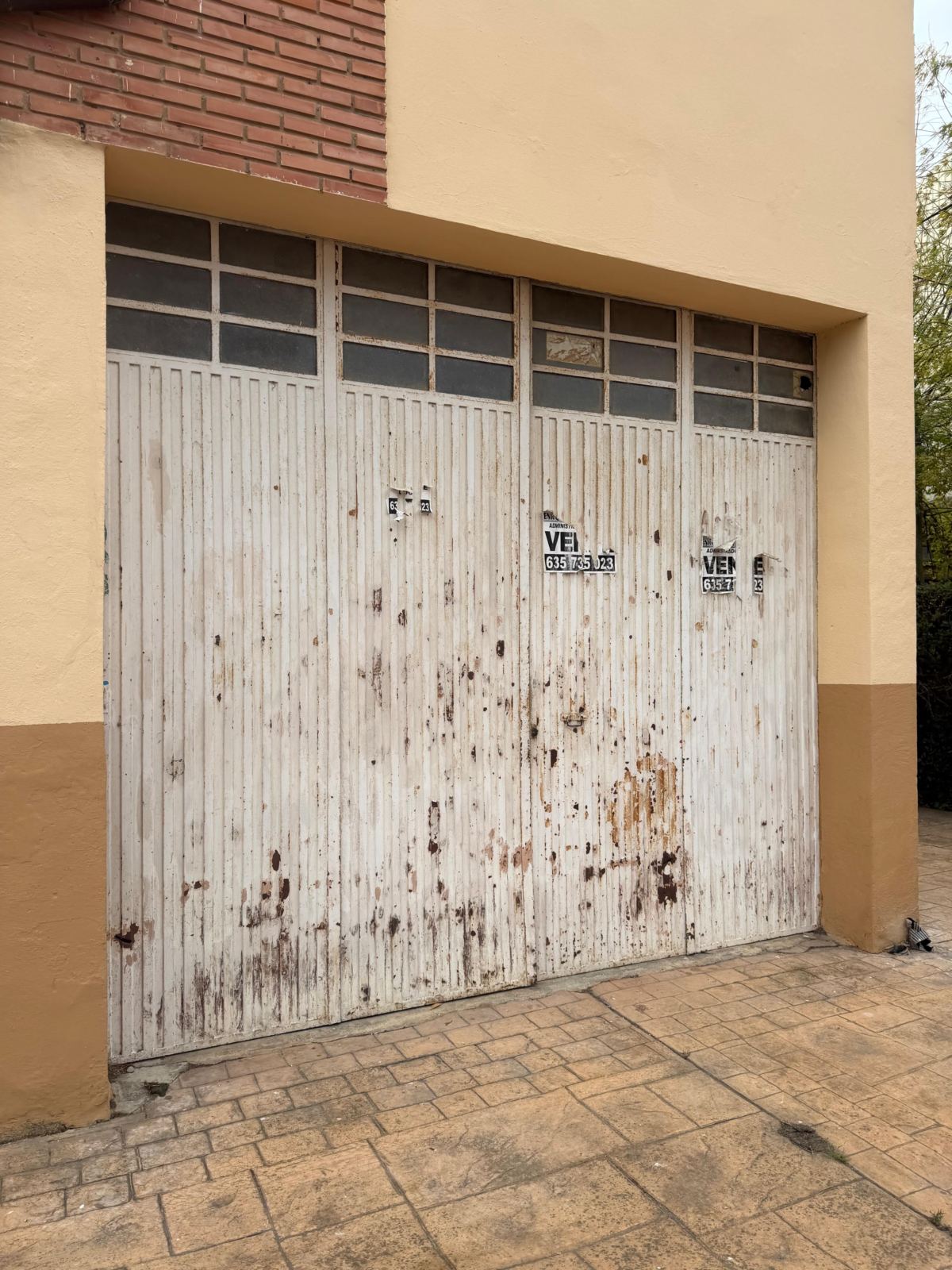 Local comercial con almacén · Calle Santa Lucía, Oyón-Oion · Portada